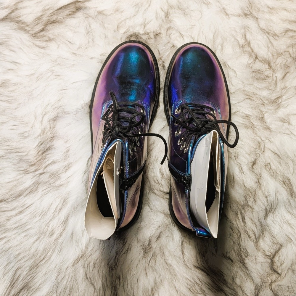 Sonoma Goods for Life Iridescent Metallic Combat Boots "Dazzle" 5 Memory Foam